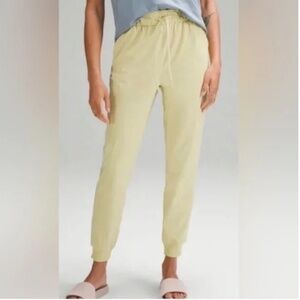 Lululemon Stretch High-Rise Jogger Size 4 Color Finch Yellow